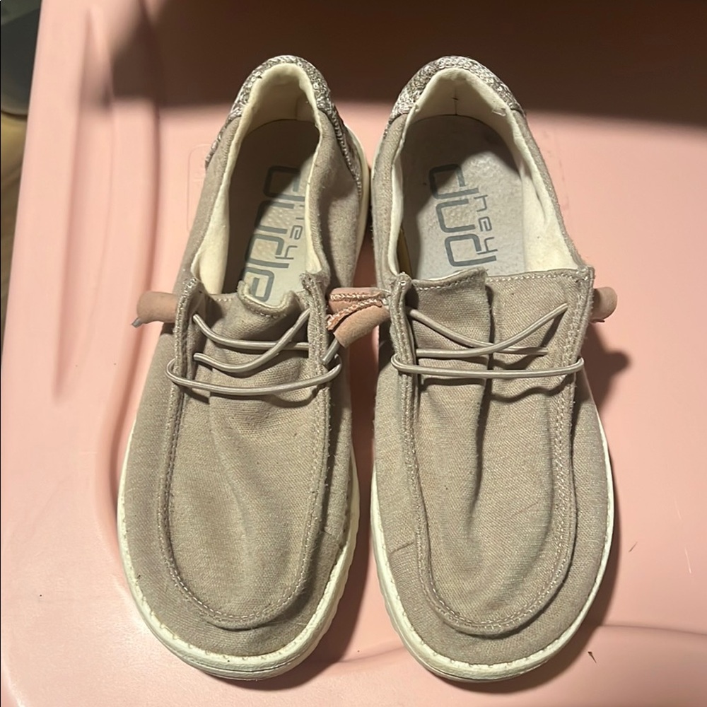 Hey Dude women’s Casual Shoes - light pink